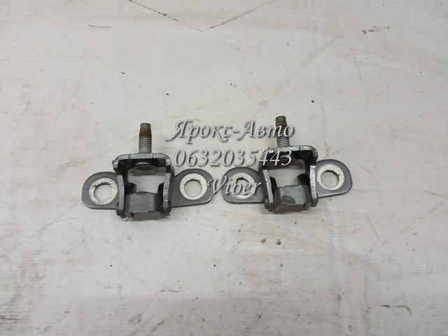 CJ5Z7842900B Петля двери задней (багажной 3/5-й) купить Ужгород