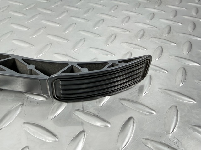 DG9Z9F836D FORD Педаль газа купить в Кривой Рог