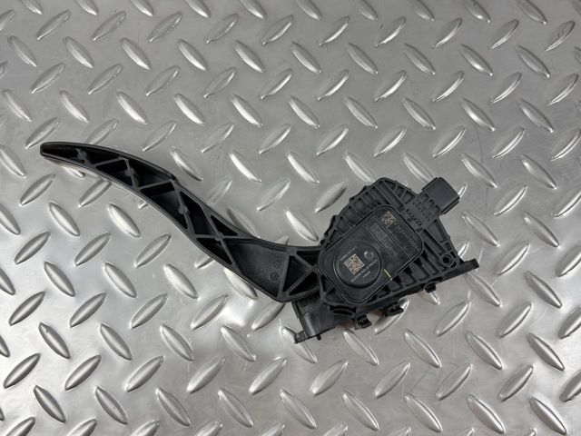 Педали газа DG9Z9F836D FORD