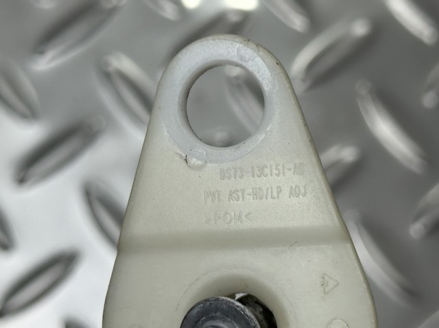 DS7313C151AB FORD Кронштейн (адаптер) крепления фары передней купить в Сумы