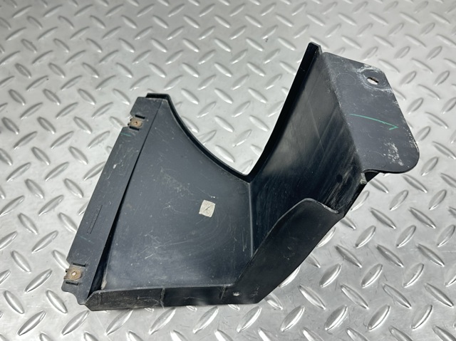 FORD DS7378403B22AE Кронштейн бампера заднего правый в наличии Украина