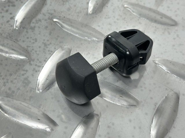 DS7Z16758B FORD Буфер (отбойник) капота купить в Львов
