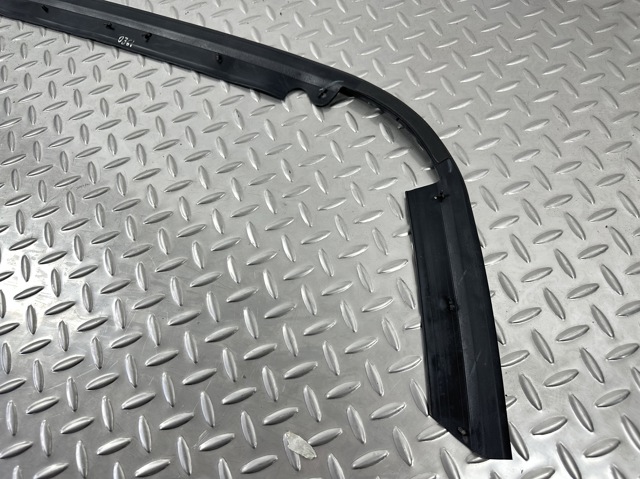 DS7Z16B990F Уплотнитель капота купить Запорожье
