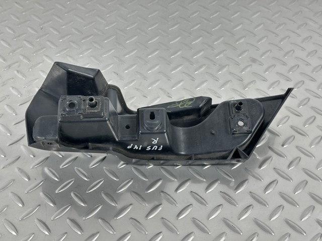 DS7Z17D942A FORD Кронштейн бампера заднего правый купить в Павлоград
