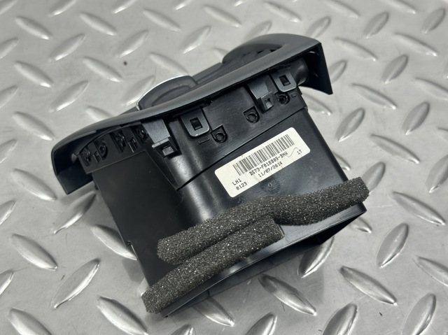 DS7Z19893BB Решетка вентиляции салона на "торпедо" левая купить Львов