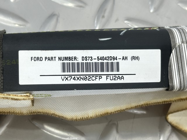 DS7Z54042D94H FORD Шторка боковая, правая купить в Ирпень