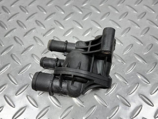 Термостат в сборе DS7Z8592F FORD