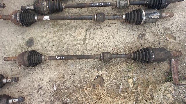 Вал приводной правый 13271549 GM