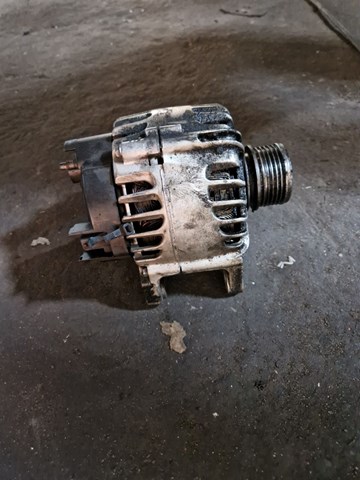 Автомобильный генератор 231004554R RENAULT