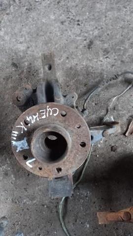 Цапфа передняя левая 400159066R RENAULT