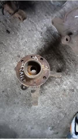 Цапфа - поворотный кулак передний, правый 6001548867 RENAULT
