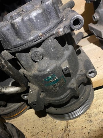 Компрессор климатической установки 8200315744 RENAULT