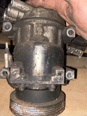 Компрессор кондиционера 8200526884 RENAULT