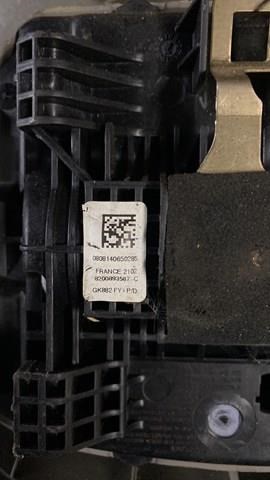 Подушка AIRBAG водительская 8200893587 RENAULT