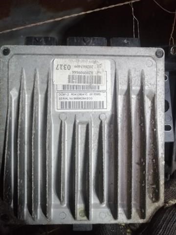 Электронный блок управления двигателем 8200909666 RENAULT