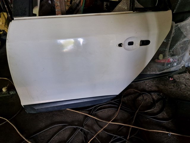 821013264R RENAULT Дверь задняя левая купить в Чернигов