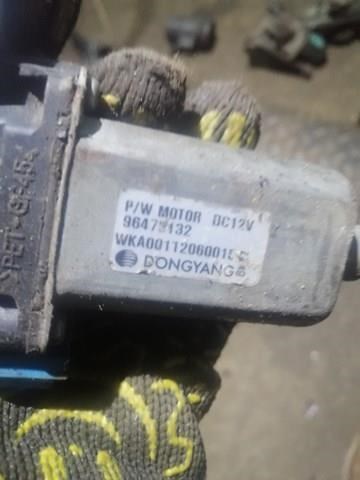Моторчик стеклоподъемника двери задней, правой 96475132 GM