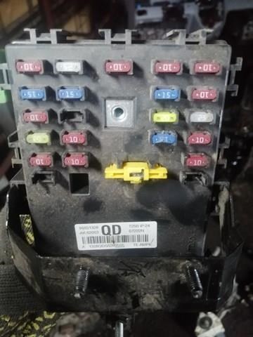 Блок предохранителей задний, салонный 96651328 GM