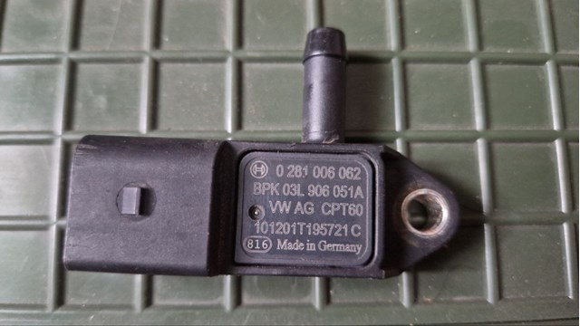 Датчик давления выхлопных газов 03L906051A VAG