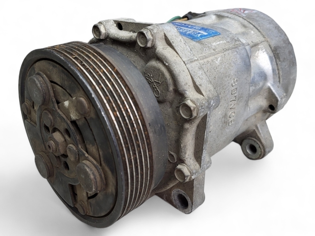 1076012 FORD Компрессор кондиционера купить в Кривой Рог