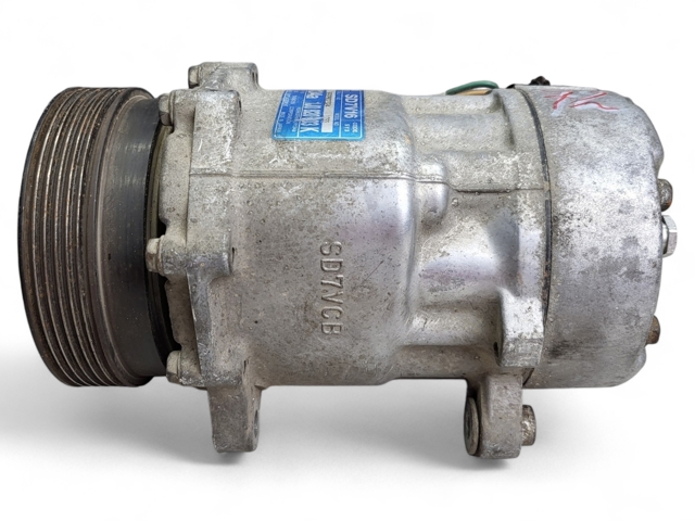 FORD 1458814 Компрессор кондиционера в наличии Ирпень