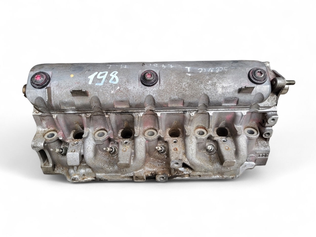 ГБЦ мотора 7701477266 RENAULT