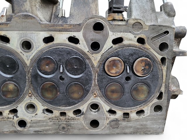 BMW 778587609 Головка блока цилиндров (ГБЦ) в наличии Житомир