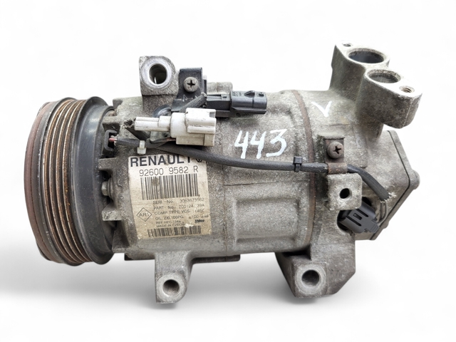 Компрессор кондиционера 926009582R RENAULT