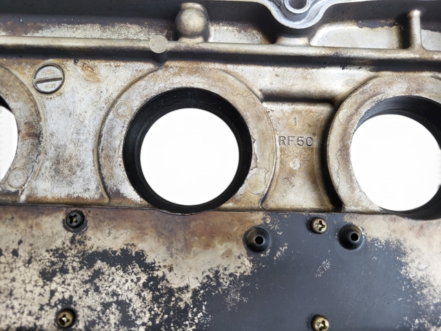RF5C10220 MAZDA Крышка клапанная купить в Киев