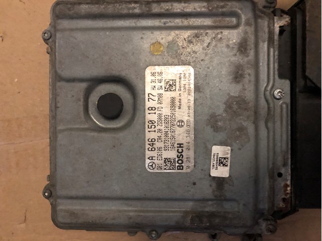 Модуль управления двигателем 6461501877 MERCEDES