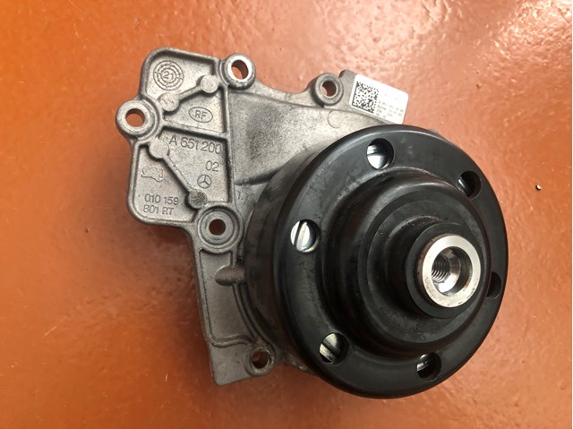 Помпа водяная, (насос) охлаждения Mercedes Vito 2