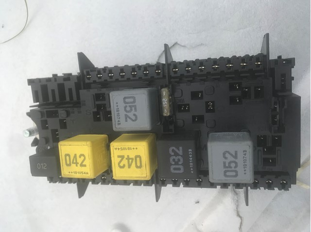 Панель предохранителей A2469067100 MERCEDES
