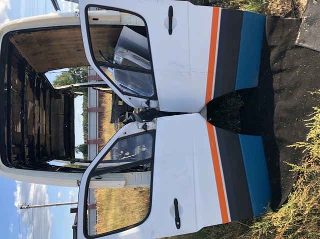 Пассажирская передняя дверь A9067200105 MERCEDES