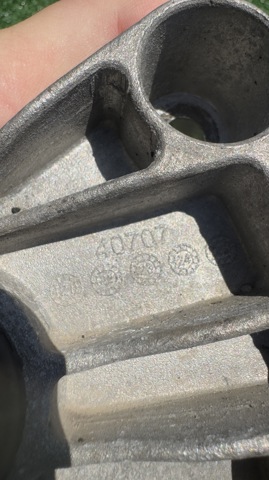 532C94 HUTCHINSON Кронштейн подушки КПП купить в Кривой Рог