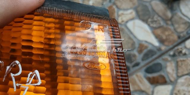 FORD 85GG13368AA Поворотник правый в наличии Ровно