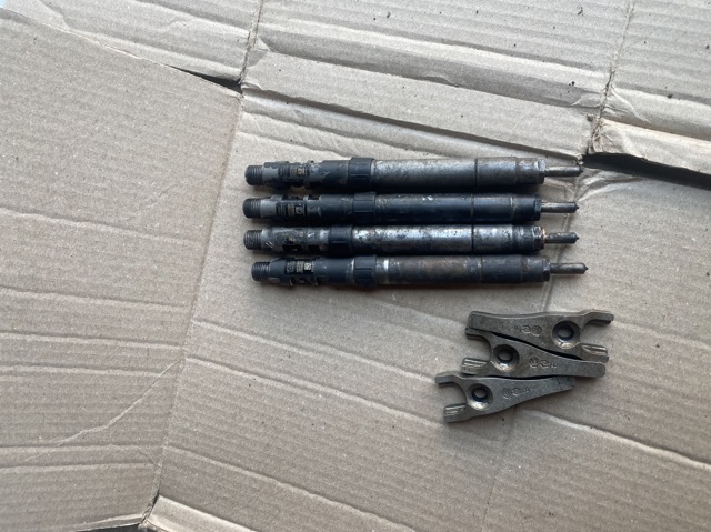 Форсунка дизельная в сборе 9686191080 FORD