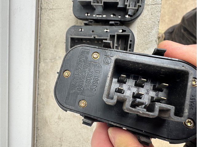 YS4T14529AA FORD Кнопочный блок управления стеклоподъемником передний левый купить в Черкассы
