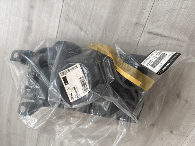 Резонатор воздушного фильтра PE0113195A MAZDA