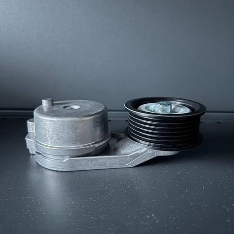Натяжитель клинового ремня 4627533AB CHRYSLER