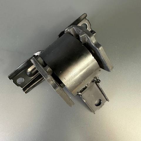 Правая подушка двигателя 5105489AF CHRYSLER