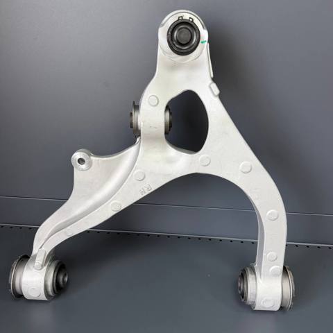 Передний нижний рычаг 68298346AB MARKET (OEM)