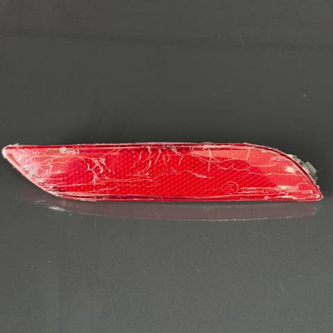 Правый отражатель бампера 8191006070 MARKET (OEM)