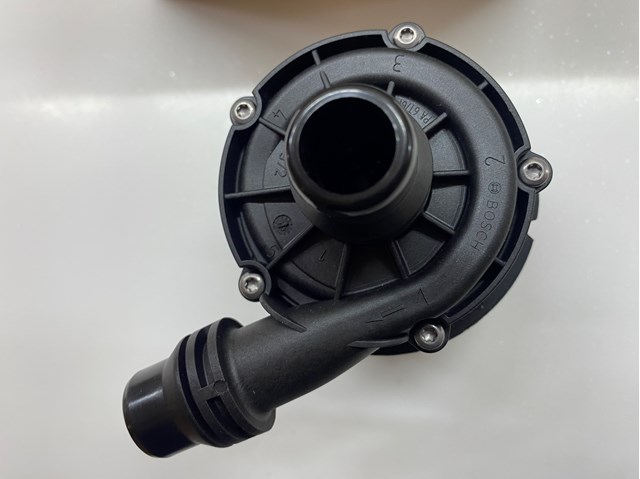 0005002686 MERCEDES Насос охлаждения инвертора купить в Одесса