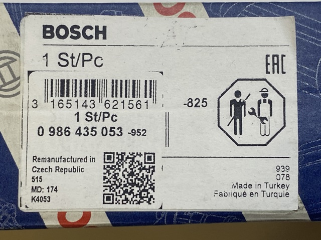 Форсунка дизельная в сборе 0445110181 BOSCH