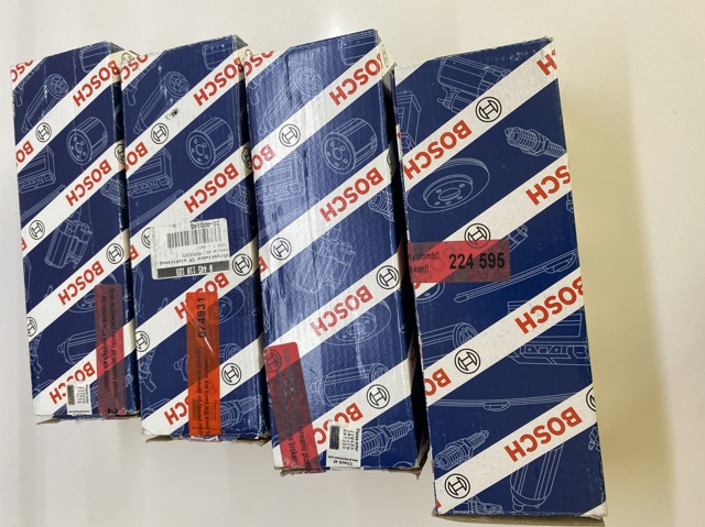 Форсунка впрыска топлива 0445110190 BOSCH
