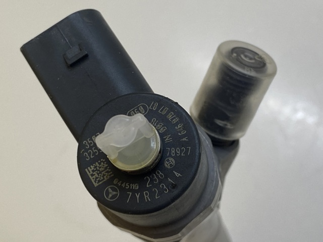 Форсунка впрыска топлива Mercedes C