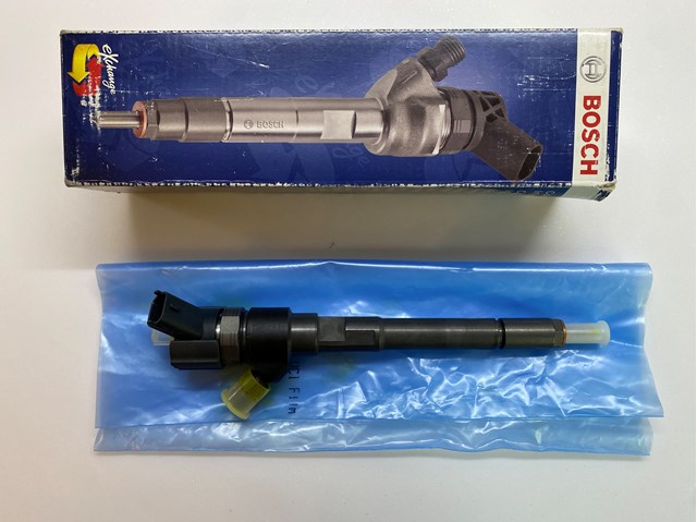 Клапанная форсунка 0445110290 BOSCH