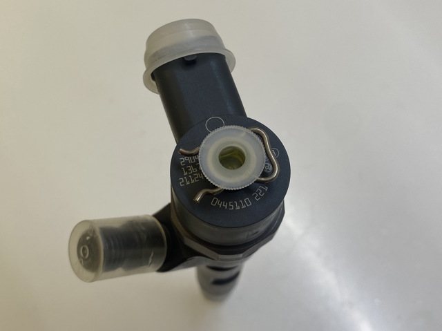 BOSCH 2367033040 Форсунка впрыска топлива в наличии Киев