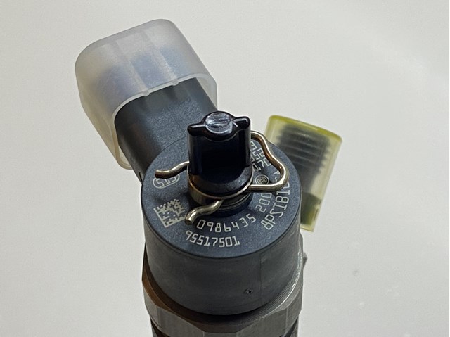 OPEL 95517501 Топливные форсунки в наличии Ровно