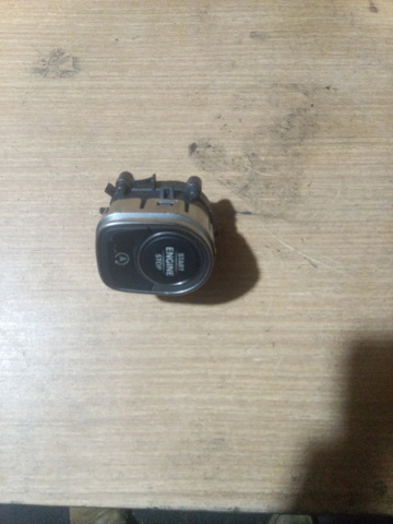 Кнопка запуска двигателя A1779051001 MERCEDES